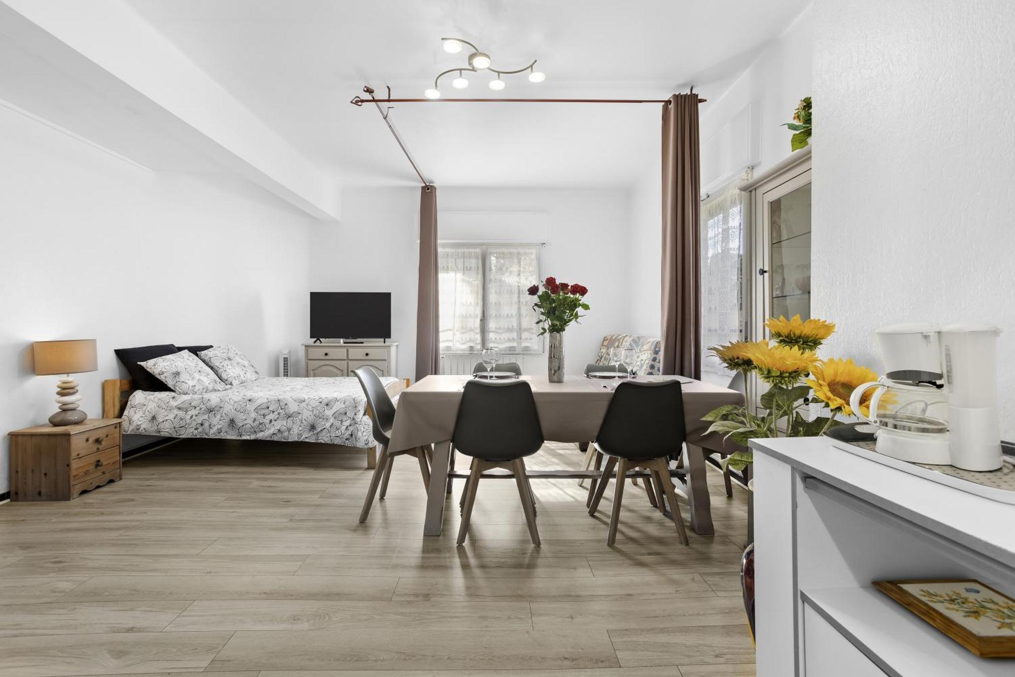 Studio - Frejus Base Nature Bagian luar foto